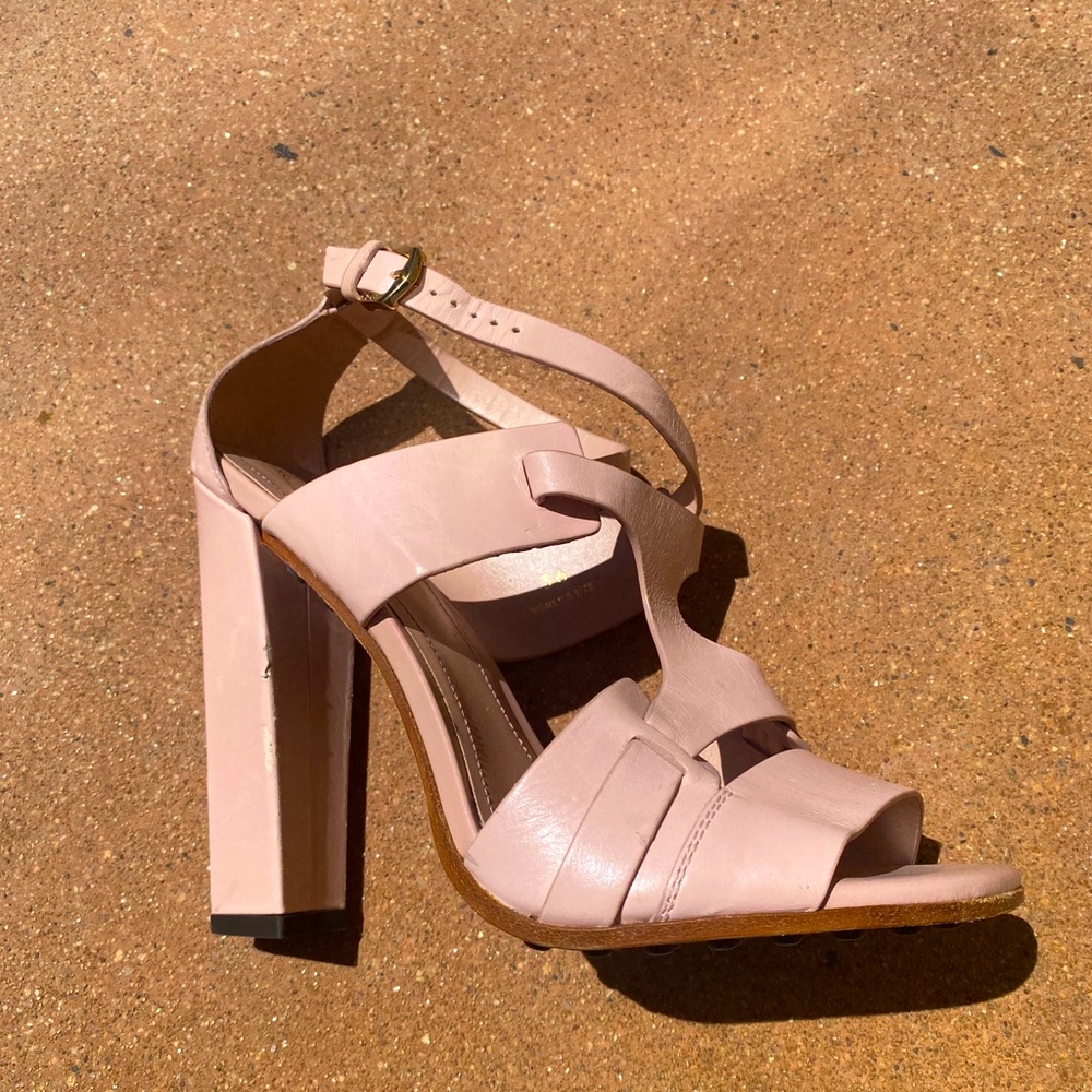 Todd’s Formal Leather Sandals